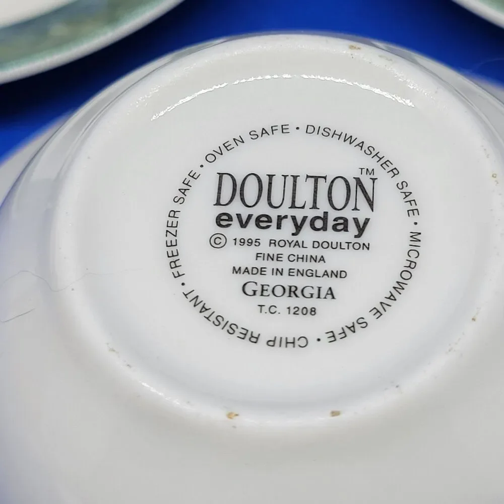 Royal Doulton Georgia Cups And Saucers 3 Sets discontinued excellent